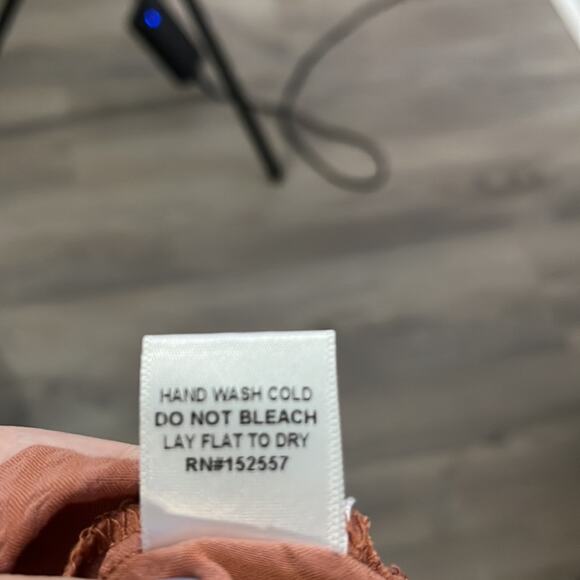 Polygram Brown Cinched Blouse Size Large - Picture 8 of 9